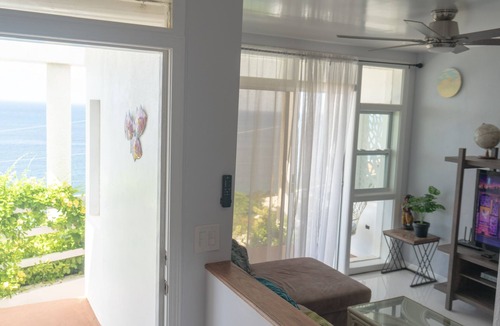 Estate Bakkero Condo | Sunset Suite: 1BR, 1BA Oasis View