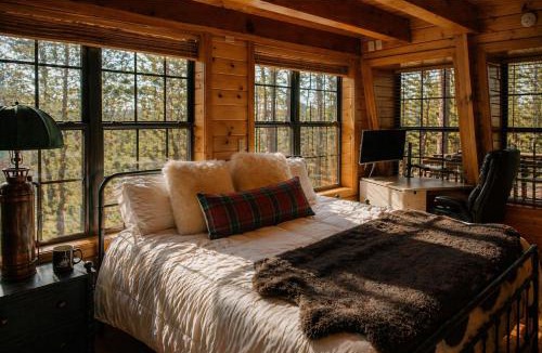 Show Low Ski Chalet | Sunset-View A-Frame Cabin Sleeps 12 Dog Friendly