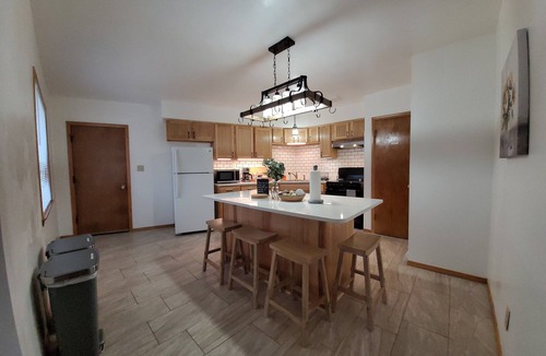Colgate House | Sunset Views between Wauwatosa and Menomonee Falls