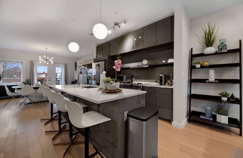 Northeast Condo | Sunset views & contemporary comforts minutes from food & fun in Northeast DC!