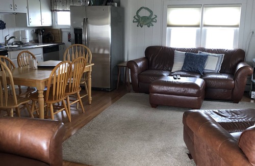 Wells Beach Cottage | Sunset views, Private beach on Harborside . Sleeps 10. Kayaks included