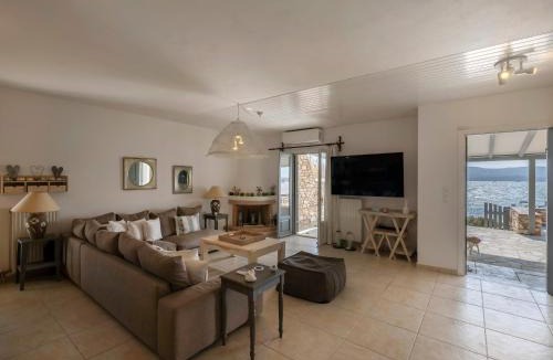 Pounta Villa | Sunset Villa Pounda
