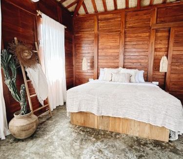 Pecatu House | Sunset vista wooden villa - Jungle & ocean Uluwatu