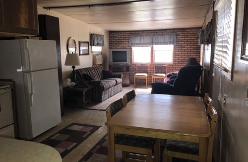 Vernon County House | Sunset Waters: Serene Retreat on the Mississippi River Shoreline Fisher Friendly