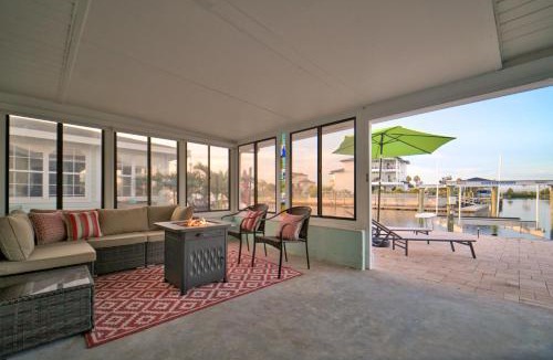 Spring Hill House | Sunsets and Dolphins