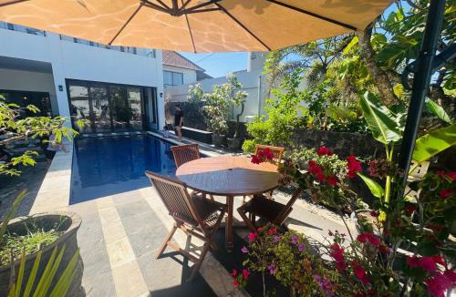 Mendoyo House | Sunsets at Sumbul