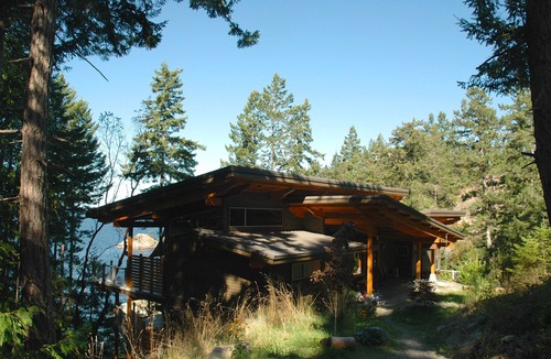 Lund House | Sunshine Coast Gem : Close to Savary Island with conveniences of the Mainland