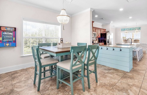 St. George Island House | Sunshine & Savings 20% OFF! Family-Friendly w/Private Pool, Gulf Views