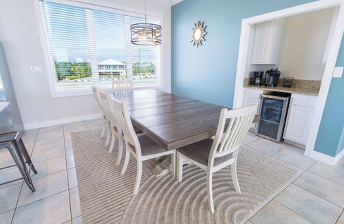 St. George Island House | Sunshine & Savings 20% OFF! Amazing Views, Steps to Beach! 1st Tier, Pool