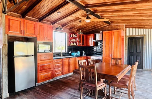 Grattai Cabin | Sunstone - Awesome views in our modern and rustic off-grid eco 2 bed cabin!