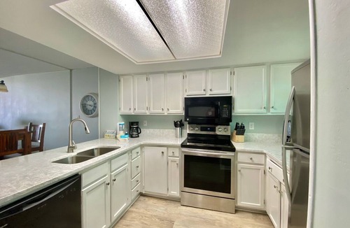 Orange Beach Condo | Sunswept 202 2/2 Orange Beach* Gulf Front Views for Days!