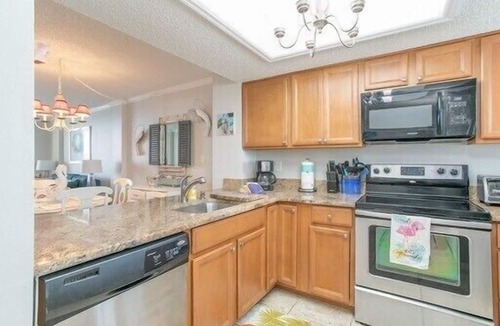 Orange Beach Condo | Sunswept 2BR Direct Gulf Front OPEN JULY 3-5, & JULY 31 - AUG