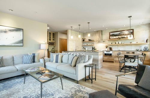 Vail Condo | SunVail 24D - Pristine Newly Remodeled Condo, Heated Pool and Hot Tubs