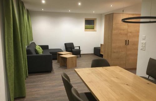 Ravaisch Apartment | Suot Crapalb