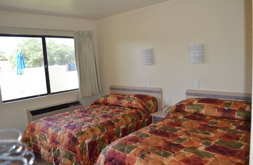 Bossier City Hotel | Super 7 Inn