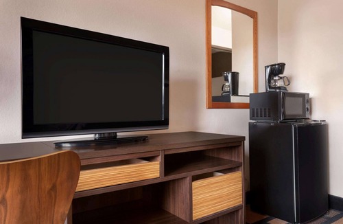 Uniontown Hotel | Super 8 by Wyndham Akron S/Green/Uniontown OH