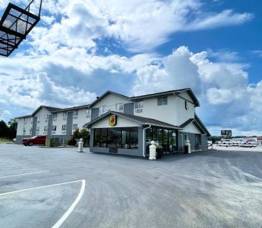 North Corbin Hotel | Super 8 by Wyndham Corbin KY