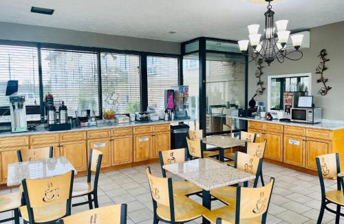 North Corbin Hotel | Super 8 by Wyndham Corbin KY