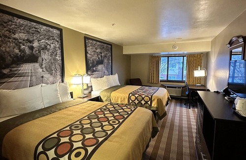Eau Claire Hotel | Super 8 by Wyndham Eau Claire WI