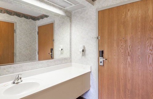 Erwin Hotel | Super 8 by Wyndham Erwin