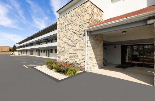 Fort Mitchell Hotel | Super 8 by Wyndham Fort Mitchell Cincinnati Area