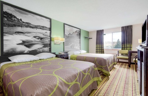 Green River Hotel | Super 8 by Wyndham Green River
