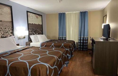 Independence Hotel | Super 8 by Wyndham Independence KS
