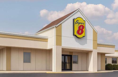 Indianapolis Hotel | Super 8 by Wyndham Indianapolis South