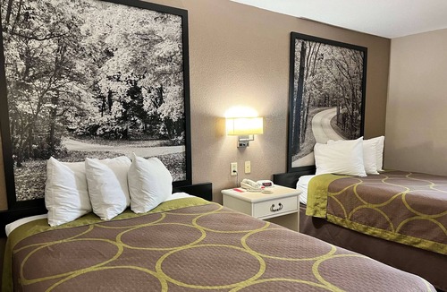 Beech Grove Hotel | Super 8 by Wyndham Indianapolis/Emerson Ave