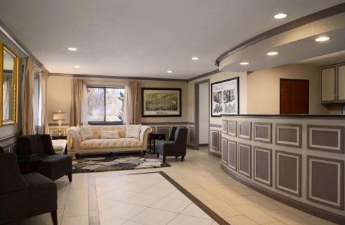 Ithaca Hotel | Super 8 by Wyndham Ithaca