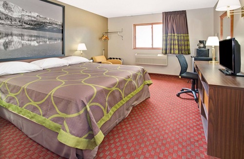 Del Camino Hotel | Super 8 by Wyndham Longmont/Del Camino