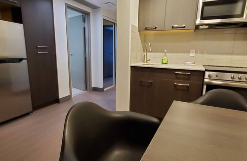 Southwest Calgary Hotel | Super 8 by Wyndham Macleod Trail Calgary