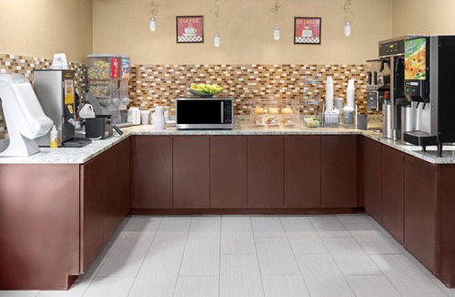 Mars Hotel | Super 8 by Wyndham Mars/Cranberry/Pittsburgh Area