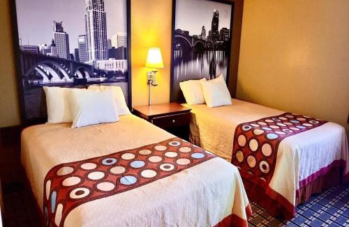 Melrose Hotel | Super 8 by Wyndham Melrose