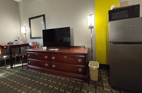 Mount Carmel Hotel | Super 8 by Wyndham Mt. Carmel IL
