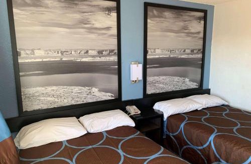 Alhambra Hotel | Super 8 by Wyndham Phoenix West