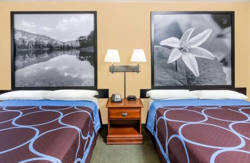 Pine Bluff Hotel | Super 8 by Wyndham Pine Bluff