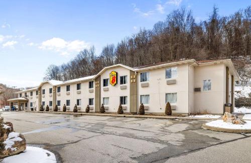 Plum Hotel | Super 8 by Wyndham Pittsburgh/Monroeville