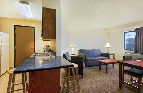 Ripley Hotel | Super 8 by Wyndham Ripley