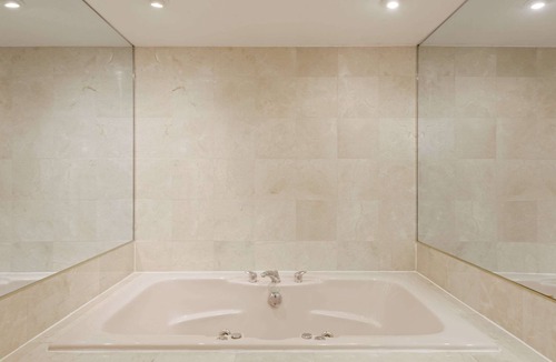 Sturbridge Hotel | Super 8 by Wyndham Sturbridge