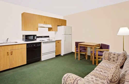 Battle Mountain Hotel | Super 8 by Wyndham Battle Mountain