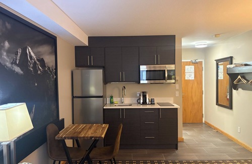 Valemount Hotel | Super 8 by Wyndham Valemount
