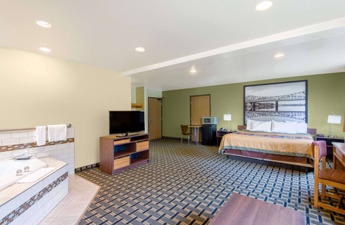 Wheeling Hotel | Super 8 by Wyndham Wheeling WV