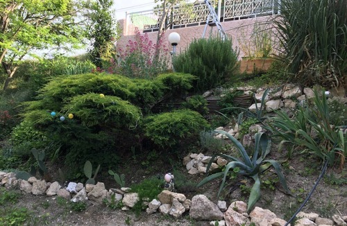 Mallemort Apartment | Super air-conditioned apartment on the banks of the Durance, facing the Luberon.