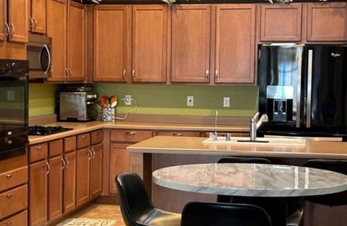 Rovey Farm Estates House | ☀️Super Bowl Ready!☀️ private home, short walk to stadium.