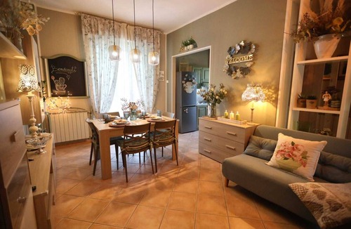 Cerri Apartment | Super Casetta Pratica con Parcheggio Privato