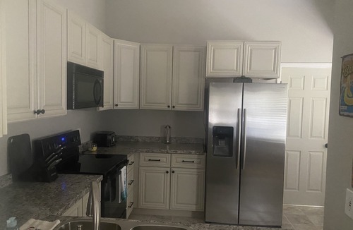 Crystal River House | Super Clean and Super Comfortable with boat ramp under half mile down the road.