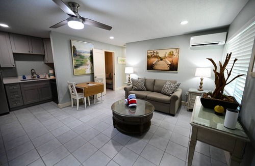 Sanibel Hotel | Super clean & comfy 1-bedroom hotel suite in quiet Sanibel w/bikes & beach gear