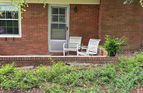 Statesboro House | SUPER CLEAN, spacious split-level house sleeps 8