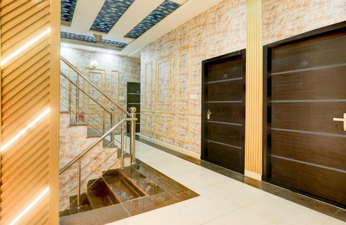 Amritsar Hotel | Super Collection O by OYO Ishwar Nagar Near Golden Temple Formerly Chahal Residency